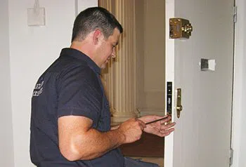 Logan Locksmith Shop Tampa, FL 813-778-0315 - Expert-20Locksmith